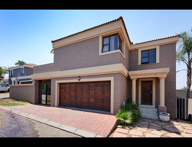 4 BEDROOM HOUSE SOLD IN HALFWAY GARDENS